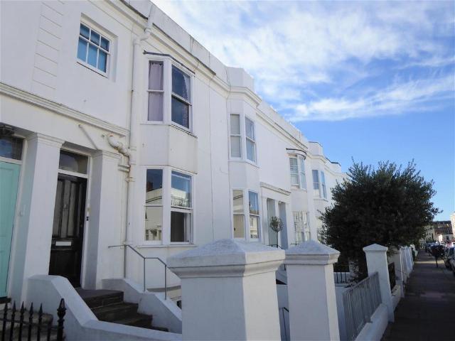 Osborne Villas, Hove 1 bed flat to rent £1,390 pcm £321 pw