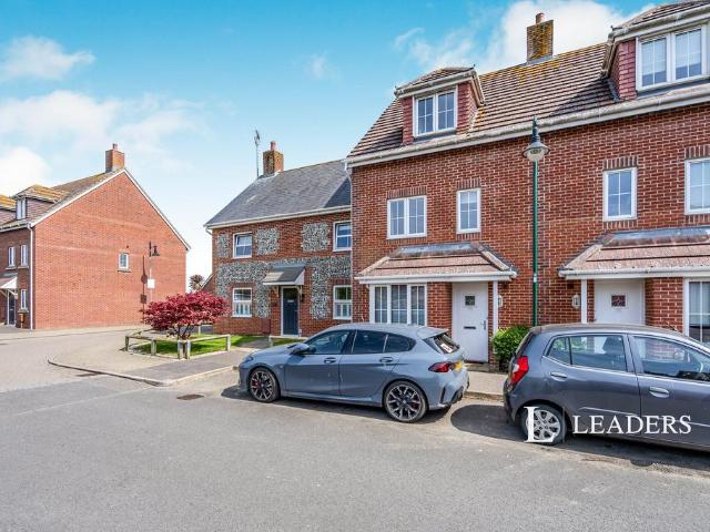 Osborne Way, Bognor Regis, PO21 4 bed house to rent £1,650 pcm £381 pw