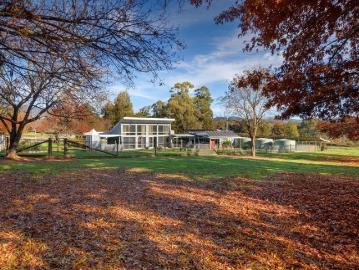 OSBORNES FLAT Park like acreage