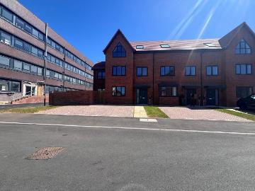 Osbourne Gardens, Aylesbury, HP21 5 bed property to rent £2,800 pcm £646 pw
