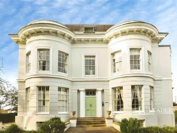 The Promenade Cheltenham, Cheltenham, Gloucestershire county, Southdowns