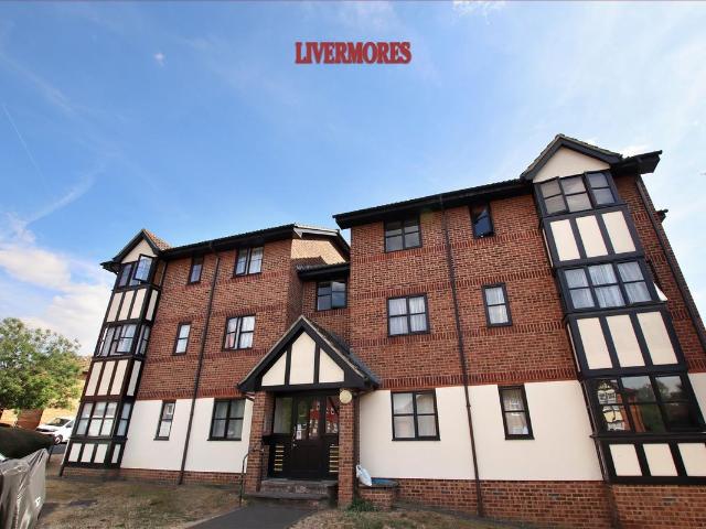 Osbourne Road, Dartford, Kent DA2, 2 bed flat to rent, £1,400 pcm | PrimeLocation