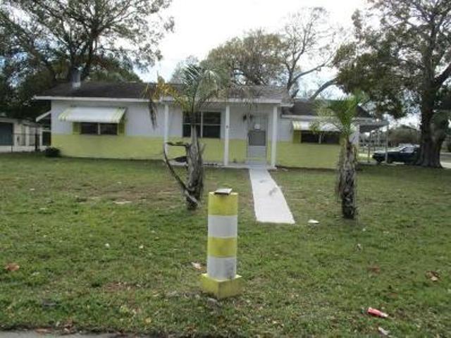 Osceola Ave