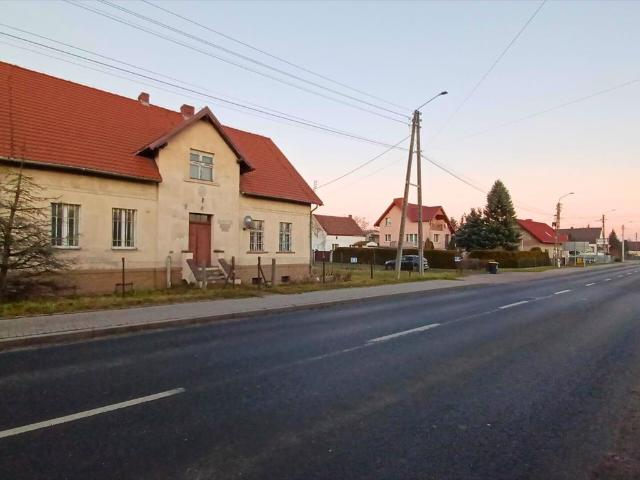 Lokal użytkowy 115 m2 w centrum Łosiowa – atrakcyjna oferta