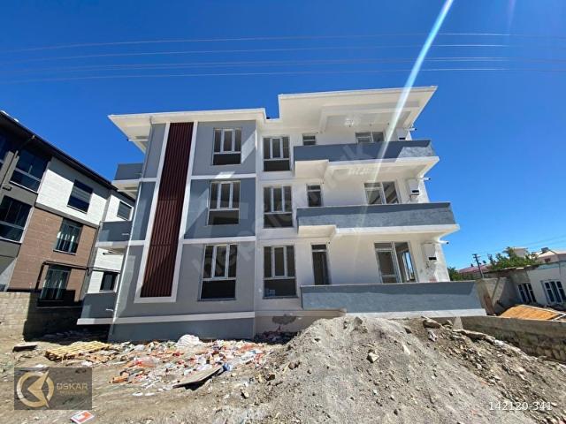 OSKAR EMLAK'TAN ATATÜRK MAHALLESİ'İNDE SATILIK 2+1 DAİRE