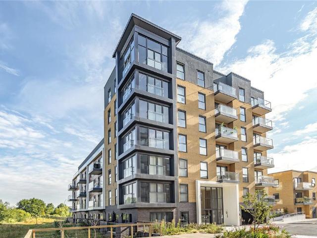 Osprey House, Bedwyn Mews, Reading, RG2 2 bed apartment to rent £1,600 pcm £369 pw