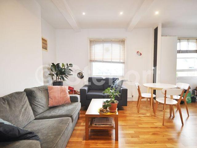 Ospringe Road, London NW5 3 bed flat to rent £3,618 pcm £835 pw