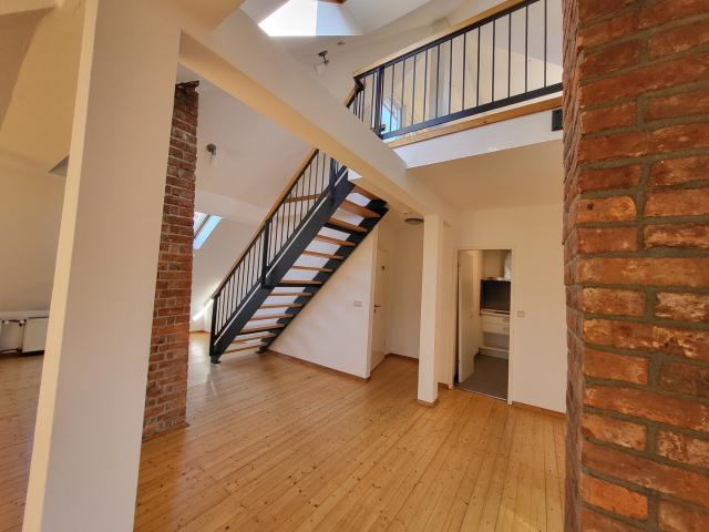 Ostviertel Bestlage! Großzügiges Maisonette Dachstudio mit Dachterrasse, Nähe Theater, BG DG re