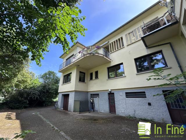 Ostwald Ensemble immobilier divisible de 490/535m2 dans peti. 490m² Ostwald