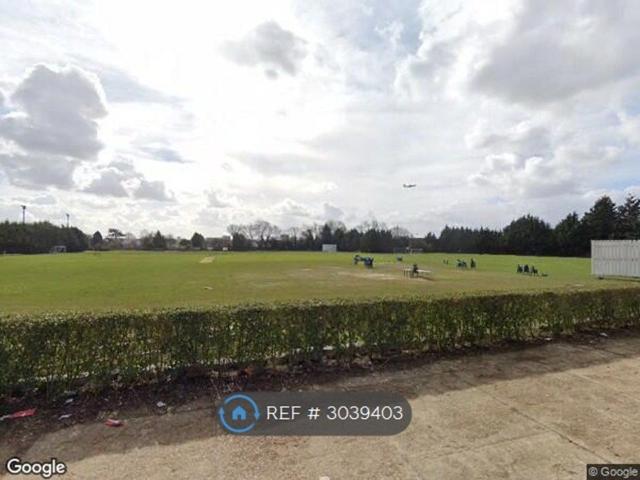 Osterley Court, Osterley TW7, 3 bed flat to rent, £2,200 pcm | PrimeLocation