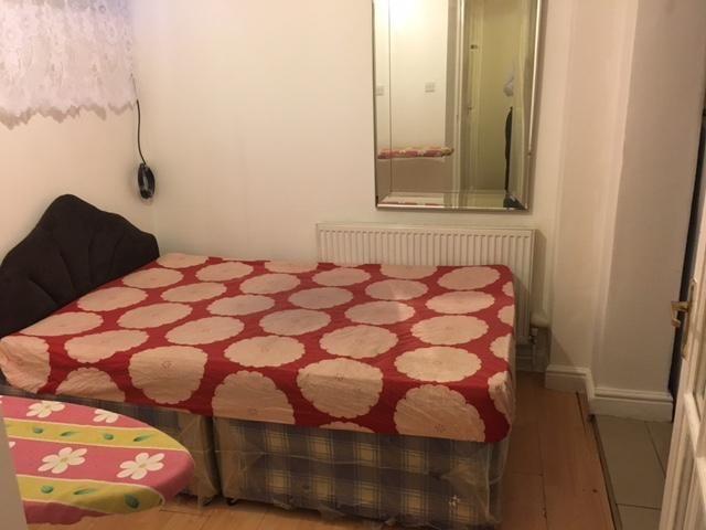 Osterley Crescent, Isleworth TW7, Studio to rent, £875 pcm | PrimeLocation