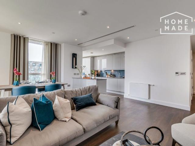Ostro Tower, Canary Wharf E14, 2 bed flat to rent, £3,800 pcm | PrimeLocation