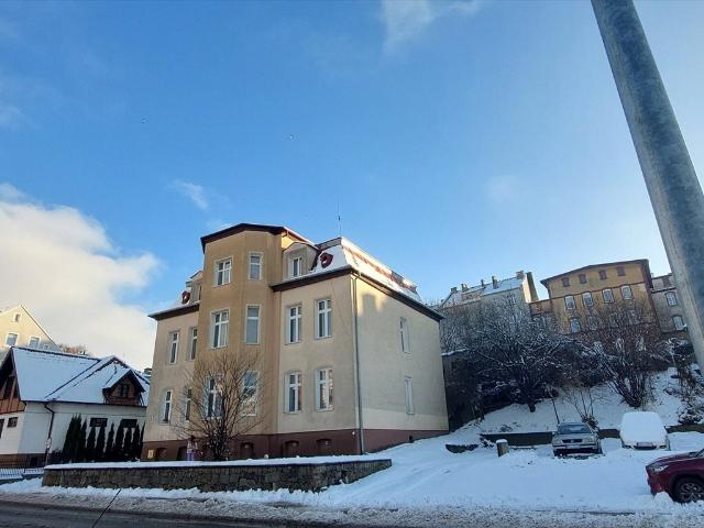 Przestronne 86,5 m² z garażem w Ostródzie centrum