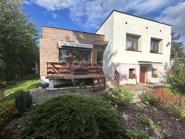 Przestronny dom 151 m² z ogrodem, energooszczędny, dwurodzinny