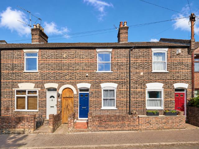 Oswald Road, Hertfordshire AL1 2 bed terraced house to rent £2,200 pcm £508 pw