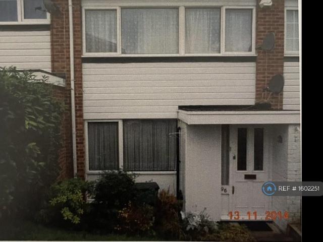 Osward, Croydon, CR0 3 bed semi detached house to rent £1,975 pcm £456 pw