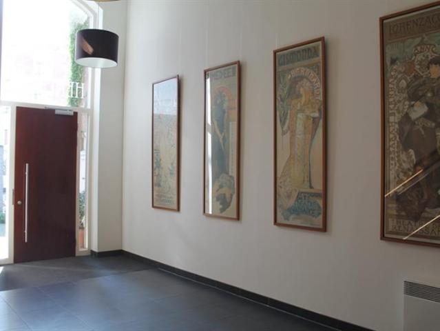 Op de 1e, 2e en 3e etage gelegen ruim volledig 2