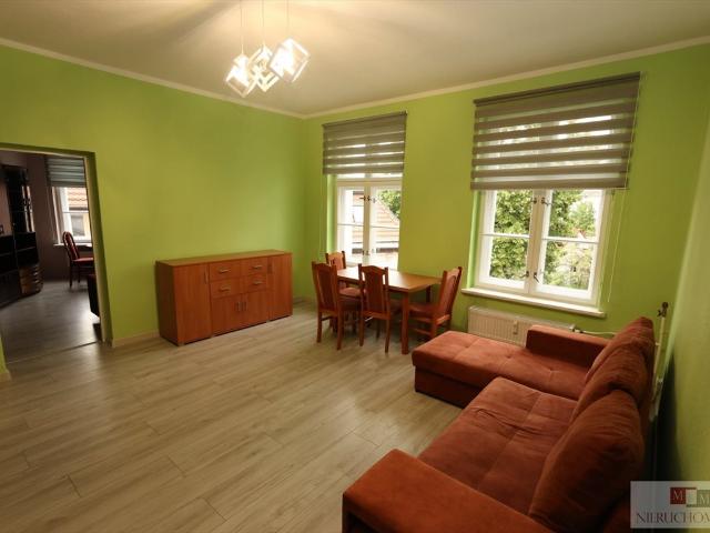 Sprzedam przestronne 3 pokojowe mieszkanie 65 m² w centrum Opola