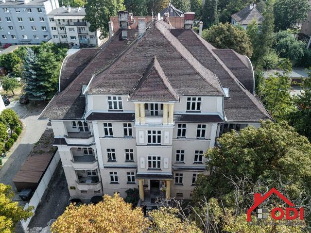 Opole, Pasieka, 1 430 m2