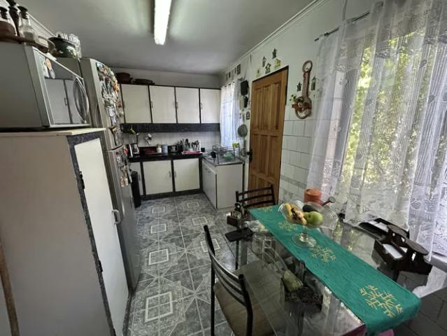 Venta casa con camplio terreno, calle uruguay, la florida | 4 dormitorios por 13000.00 en La Florida