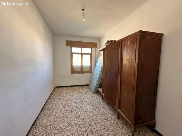 OPORTUNIDAD: 2 viviendas, almacenes y solar edificable en LA PACA