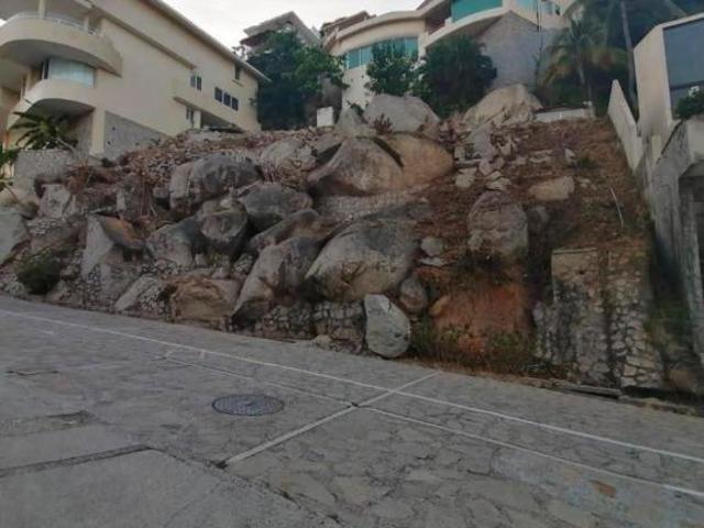 OPORTUNIDAD TERRENO EN VENTA EN ACAPULCO FRENTE A PLAYA DIAMANTE