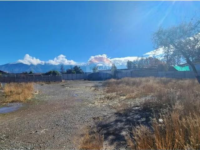 Oportunidad! Ubicacion y uso comercial terreno! 4 dormitorios por 12250.00 en San Felipe