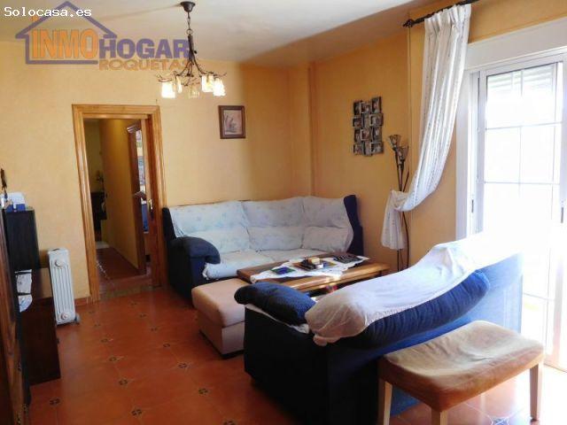 ? ¡Oportunidad Única: Vivienda con Local Bar en El Solanillo, Roquetas de Mar por 220.000 €! ?