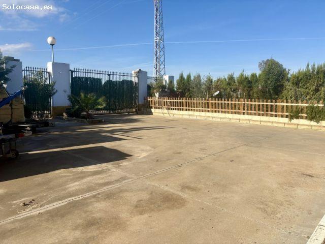 Oportunidad Única: Casa con Piscina, Placas Solares y Nave en El Rinconcillo