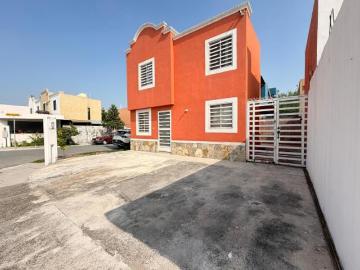 ¡Oportunidad única, casa en esquina con terreno excedente!