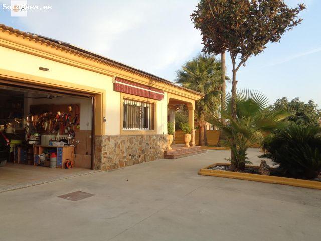 ¡Oportunidad Única! Chalet con Piscina en El Nuevo Higuerón, Córdoba ?