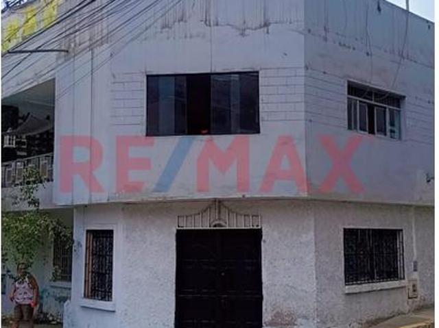 ¡Oportunidad Única De Inversión En Independencia!   Casa–Terreno En Esquina | Ubicación Estratégica