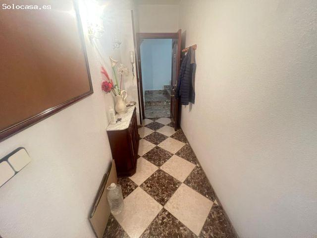 Oportunidad Única en Almaden: Amplio Piso a un Precio Inmejorable por Solo €45,000