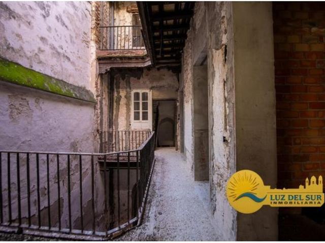 OPORTUNIDAD ÚNICA EN CÁDIZ: CREA LA CASA DE TUS SUEÑOS EN