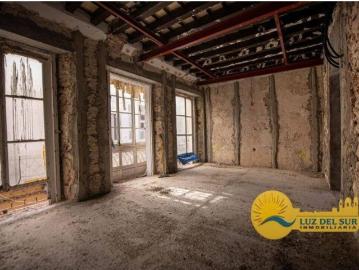 OPORTUNIDAD ÚNICA EN CÁDIZ: CREA LA CASA DE TUS SUEÑOS EN