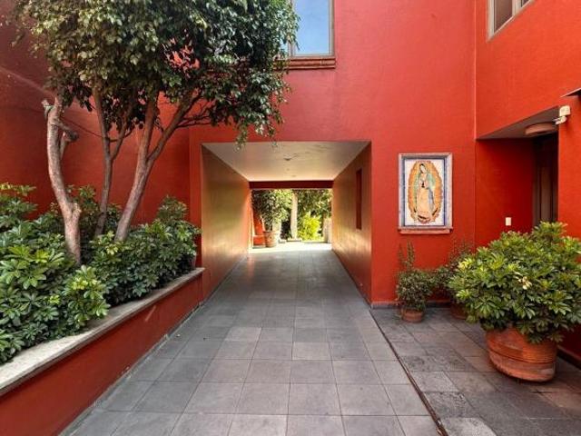 Oportunidad Única en Coyoacán: Casa con Encanto