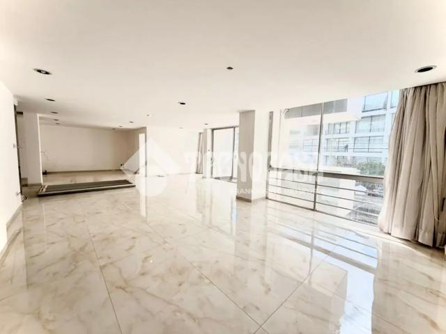 OPORTUNIDAD ÚNICA EN LAS LOMAS DE CHAPULTEPEC SECC II! Departamento en venta