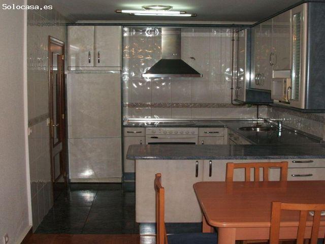 ¡Oportunidad Única en Medina de Pomar! Piso con Terraza y Piscina