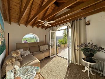 Oportunidad única en Moraleda de Zafayona: casa+solar urbanizable