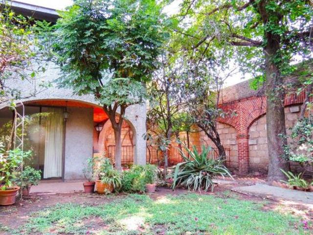 ¡Oportunidad Única en Pedregal de San Francisco! Casa o Terreno con Gran Potencial en Coyoacán