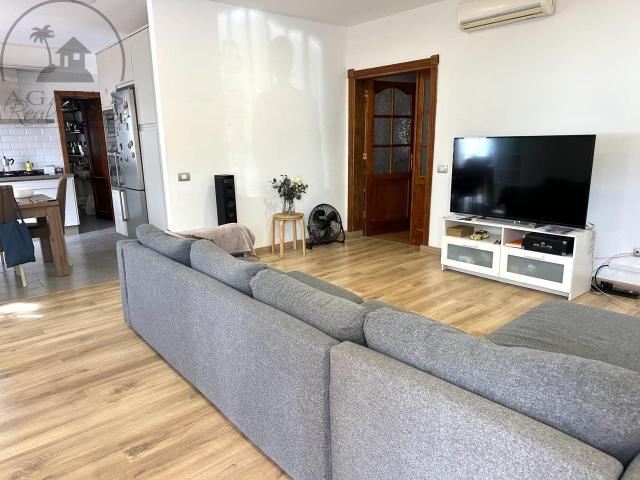 Oportunidad Única Les presentamos una casa independiente de. 390m² Las Manchas