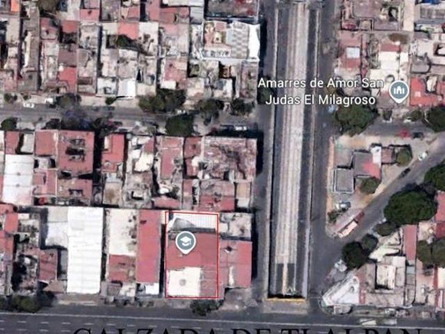 Oportunidad ÚNICA para desarrollar edificio en Xola!