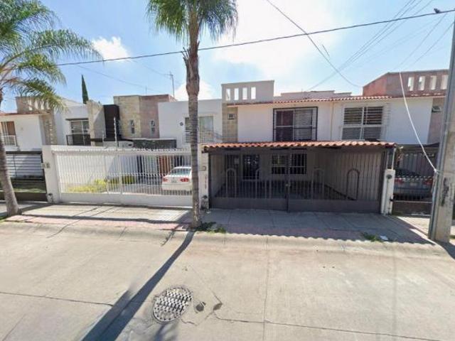 Oportunidad única por debajo de su valor comercial Bonita casa en venta en San Isidro