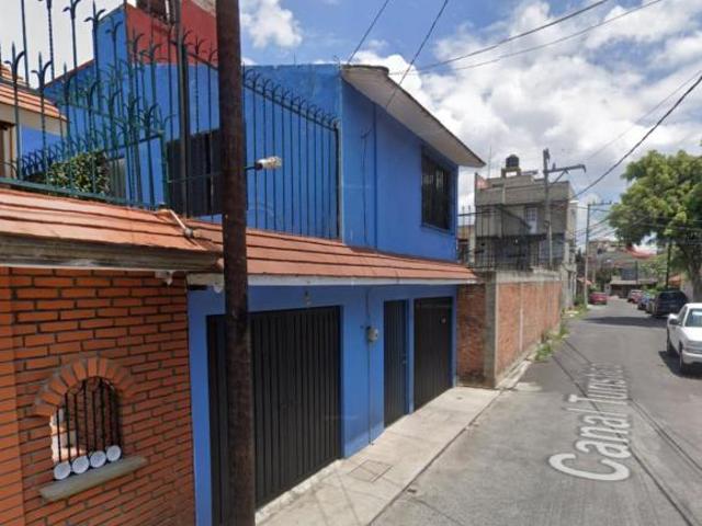 Oportunidad Única! Remate en Xochimilco, Tu Nuevo Hogar Está a un Paso