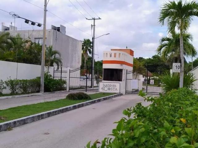 OPORTUNIDAD ÚNIDA EN CANCUN: CASA ADJUDICADA ENN JARDINES DE LA COSTA