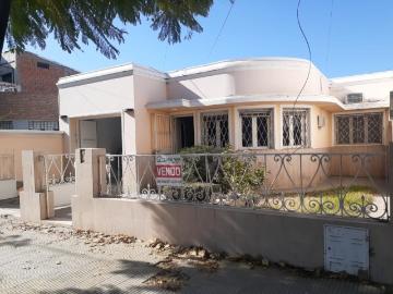 Oportunidad Venta Casa Grande En Capital Terreno De 500 M2 3 Dormit. Y 2 Baños Calle Tucuman