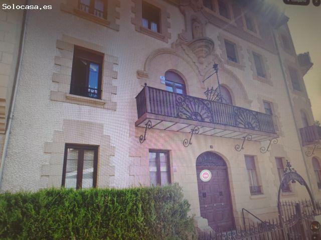 Oportunidad vivienda en edificio señorial