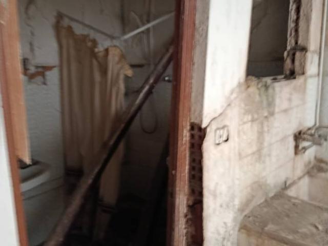 OPORTUNIDAD VIVIENDA PARA REFORMAR CON 140 M2 CONSTRUIDOS Y 60 M2 DE PATIO