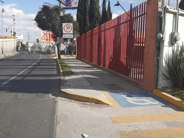 ?Oportunidad AAA! Propiedad con 24.5m de Frente en Alfredo del Mazo