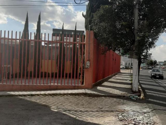 ?Oportunidad AAA! Propiedad con 24.5m de Frente en Alfredo del Mazo